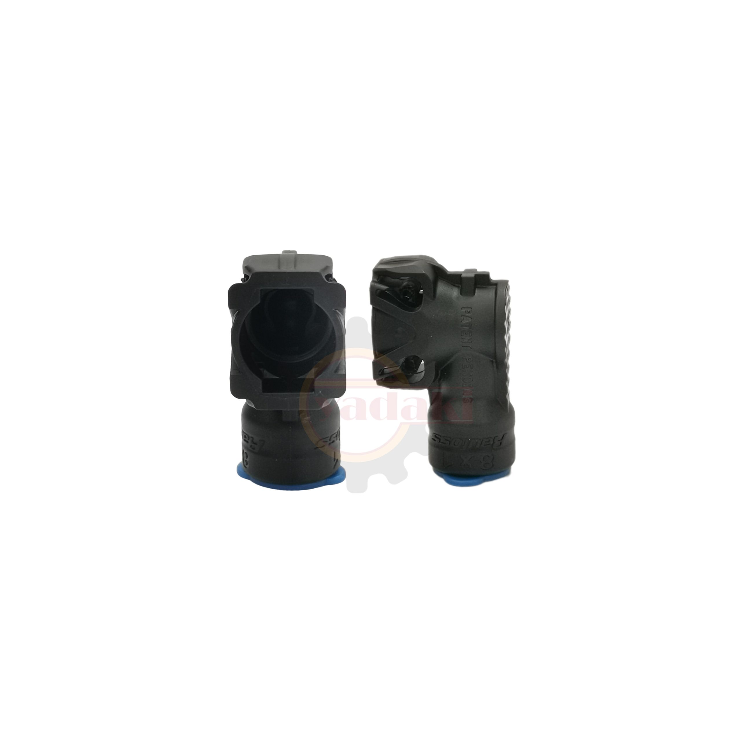 004004-scaled-1.jpg نیپل زانویی شماره 8 کنار آدم آهنی (شیر برقی) جلو اتاق FH500 FH4 اصلی - تصویر 1