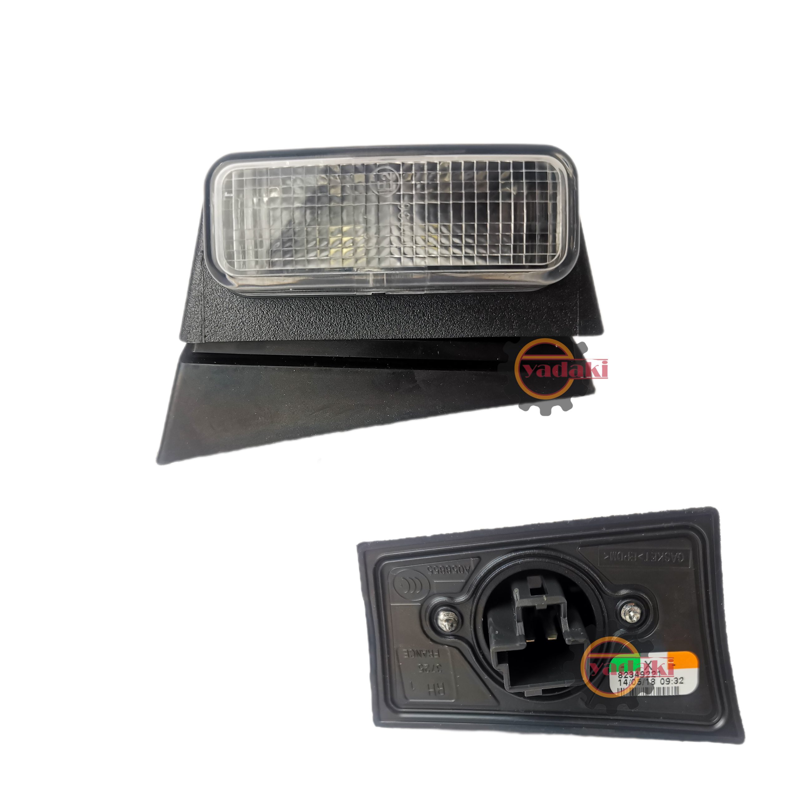 82349221-1-scaled-1.jpg چراغ روی سقف FH4 460 اصلی راست(شاگرد) - تصویر 1