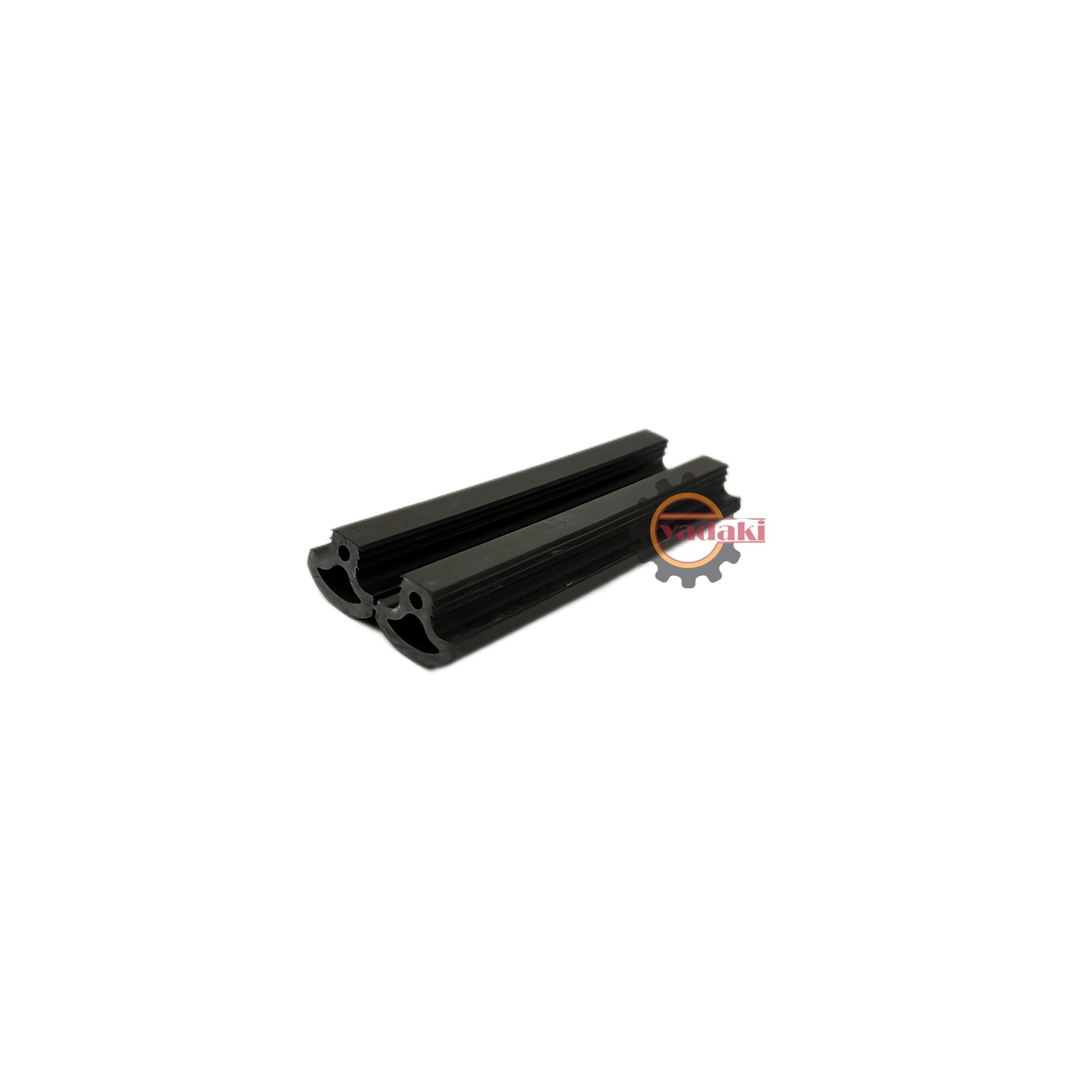 84023760-scaled-1.jpg فاصله پر کن لاستيکی نصب گارد بغل FH500 یا FH4 اصلی - تصویر 1