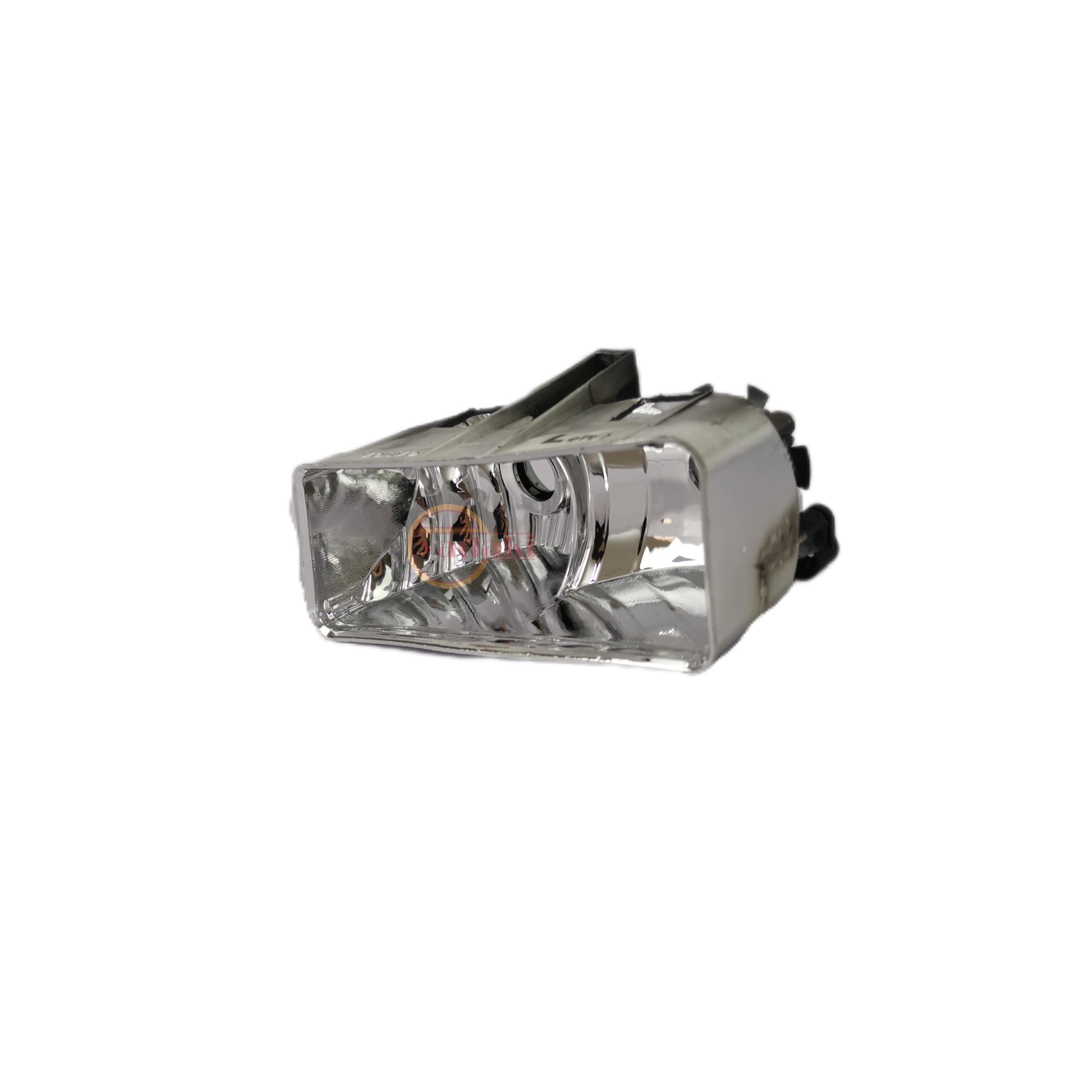 لعاب-نقره-ای-داخل-چراغ-دو-قلو-راست-FH12-FM9-ایرانی-scaled-1.jpg لعاب نقره ای داخل چراغ دو قلو راست FH12 FM9 ایرانی - تصویر 1